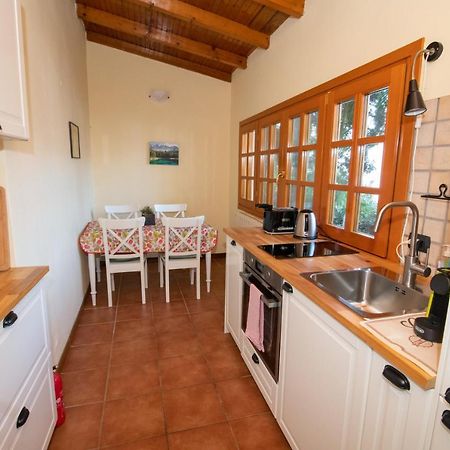 Villa Rina Deluxe And Cottage Porto Ceresio Exterior foto