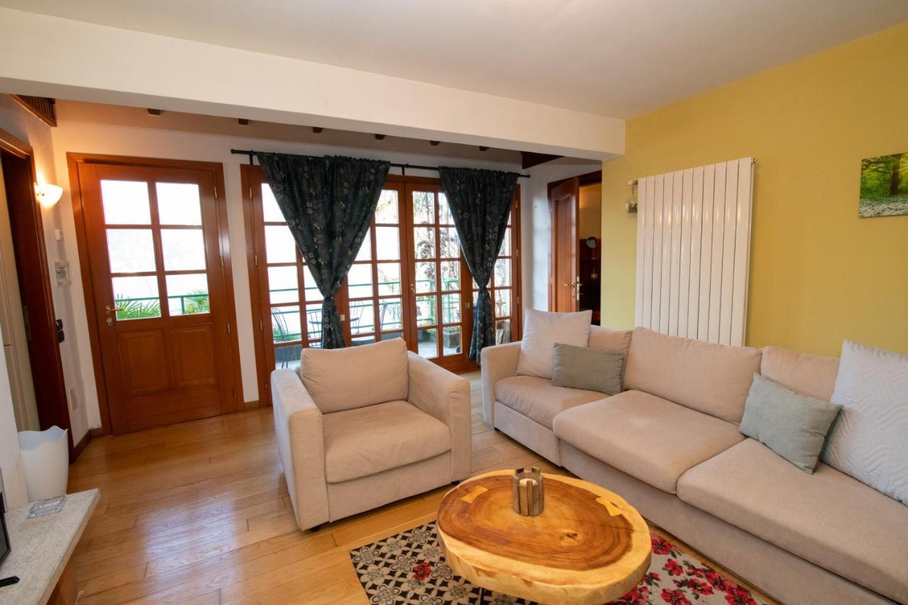 Villa Rina Deluxe And Cottage Porto Ceresio Exterior foto